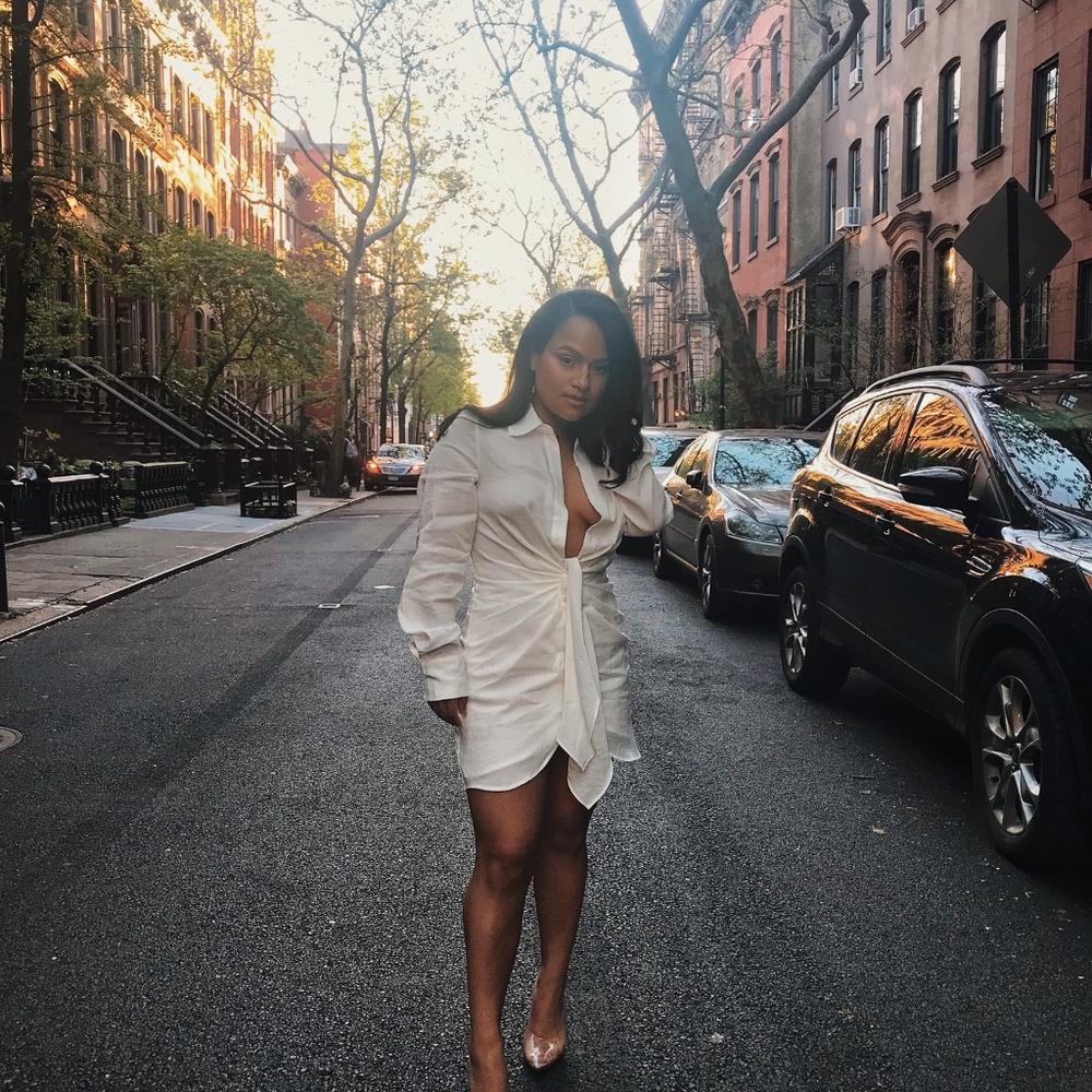 Choosy white dress